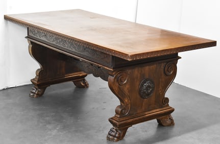 ITALIAN RENAISSANCE REVIVAL WALNUT TABLE; LATE 19TH CENTURY