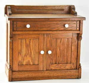 MINIATURE OAK WASHSTAND
