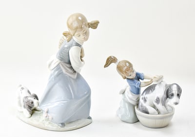 PAIR OF LLADRO FIGURINES 'BATHER DOG' & 'NAUGHTY DOG'