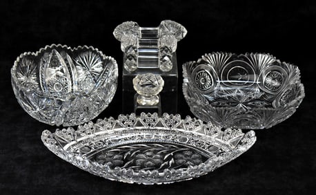 EIGHT PIECES OF CUT GLASS: BOWLS, SERVER, SALT CELLAR & KNIFE RESTS