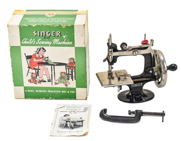 SINGER CHILDREN'S SEWING MACHINE NO. 20, ORIGINAL BOX, TABLE CLAMP, AND INSTRUCTION MANUAL