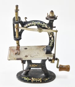 FOLEY & WILLIAMS 'MIDGET' CHILD'S SEWING MACHINE