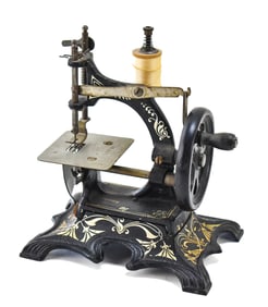 F.W. MULLER TOY SEWING MACHINE MODEL 20; 1881-1910