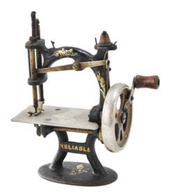NEW HOME 'LITTLE RELIABLE' CHILD'S SEWING MACHINE