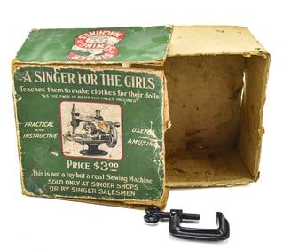 EARLY SINGER 4-SPOKE TOY SEWING MACHINE ORIGINAL BOX AND TABLE CLAMP