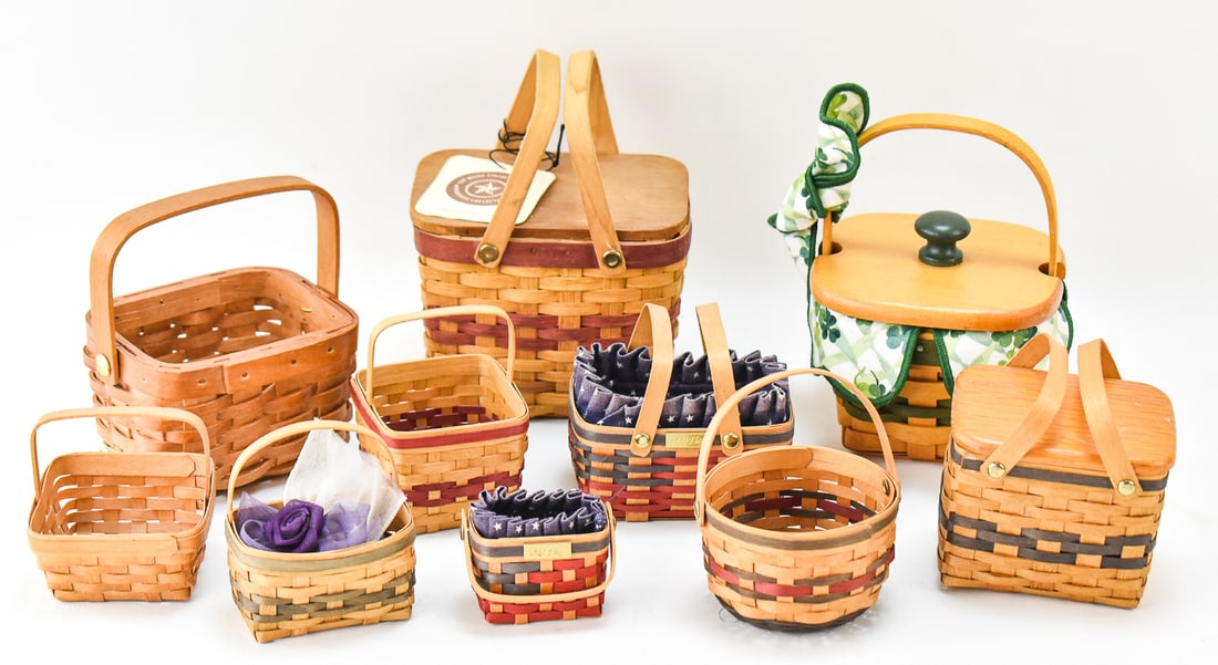 COLLECTION OF CHILDREN & DOLL WOODEN BASKETS (1 of 3)