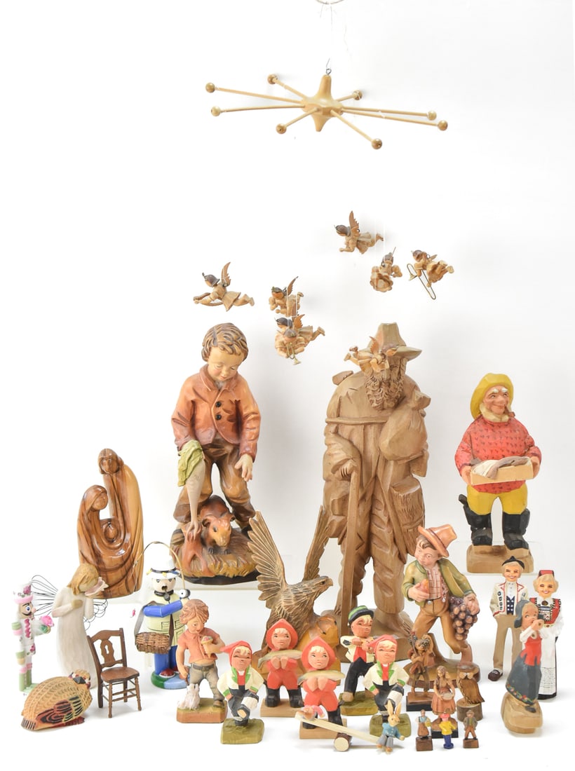 COLLECTION OF HAND-CARVED WOODEN FIGURINES (1 of 6)