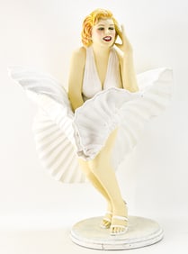 MARILYN MONROE 'SEVEN YEAR ITCH' SCULPTURE