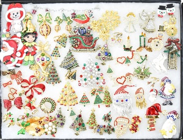 COLLECTION OF CHRISTMAS HOLIDAY COSTUME JEWELRY