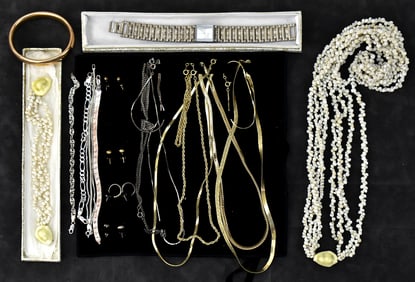 VINTAGE JEWELRY COLLECTION