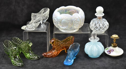 COLLECTION OF FENTON GLASS