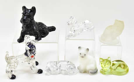 COLLECTION OF DOG & CAT FIGURINES