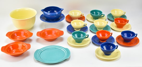 COLLECTION OF VERNON KILNS 'EARLY CALIFORNIA' COLORWARE