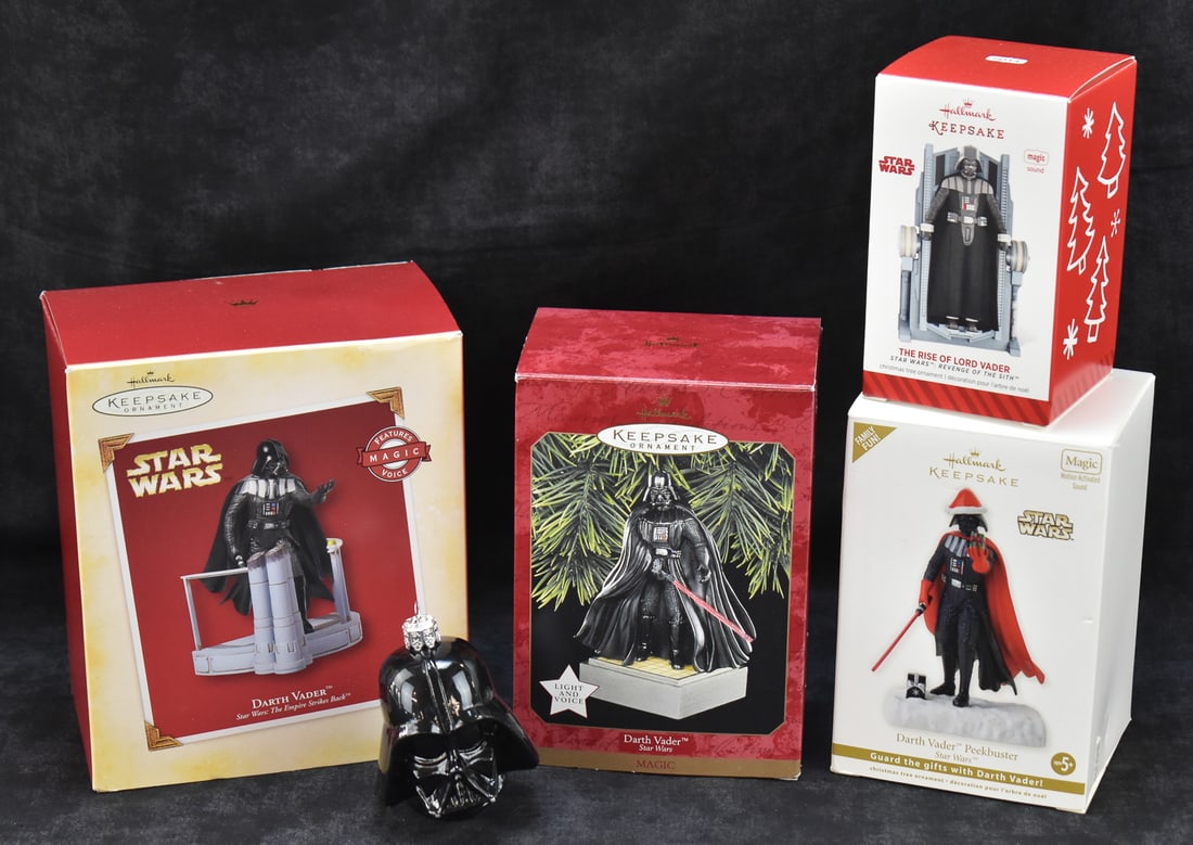 HALLMARK KEEPSAKES STAR WARS CHRISTMAS ORNAMENT COLLECTION: DARTH VADER 1997-2014 (1 of 3)
