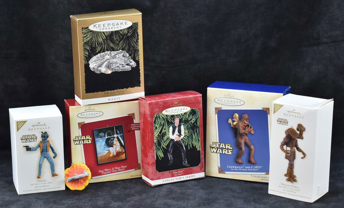 HALLMARK KEEPSAKE STAR WARS ORNAMENTS: A NEW HOPE & THE EMPIRE STRIKES BACK (1 of 7)