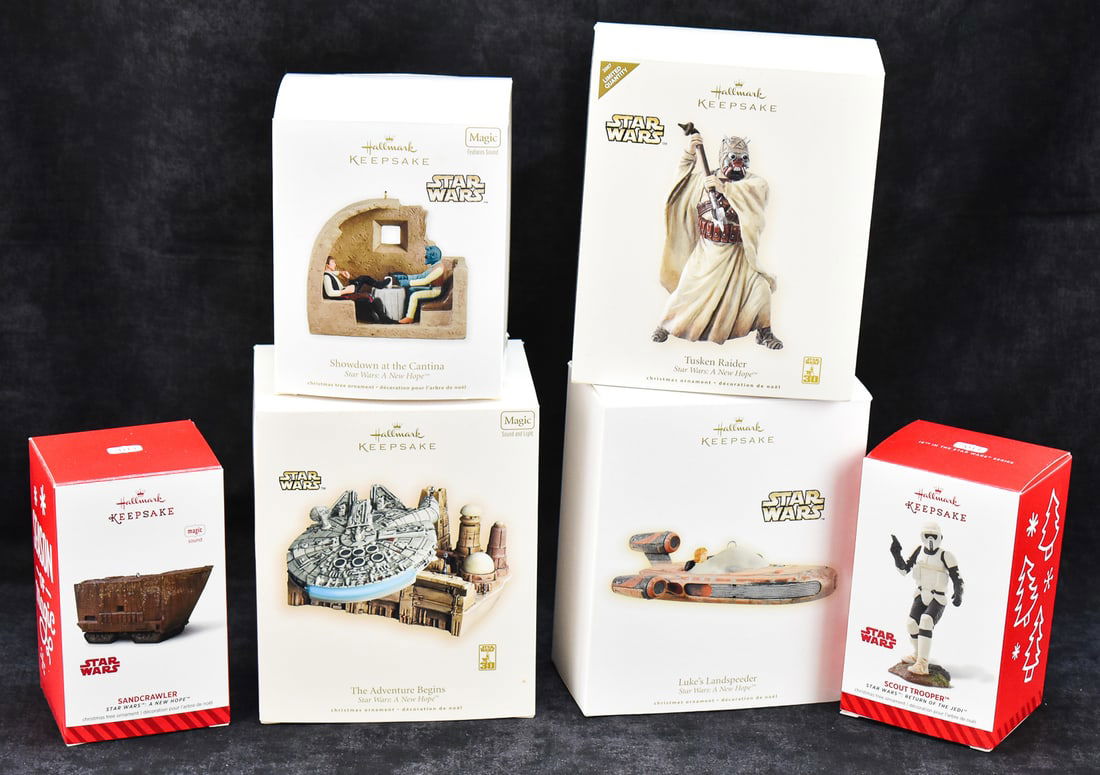 HALLMARK KEEPSAKE STAR WARS ORNAMENTS: A NEW HOPE ON TATOOINE & SCOUT TROOPER (1 of 3)