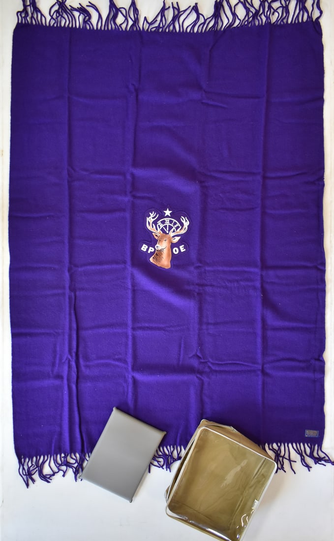 B.P.O.E. ELKS PENDLETON WOOL STADIUM BLANKET: A Pendleton B.P.O.E. Order of Elks Pendleton brand wool stadium blanket measuring 60" x 66", in original bag. Also includes stadium seat.