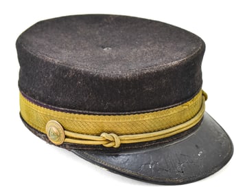 LOUIS E. STILZ & BRO. COMPANY C. 1900 MILITARY-STYLE LODGE CAP
