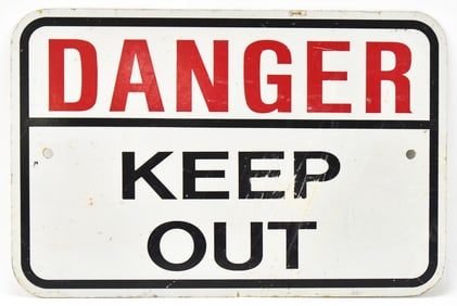 'DANGER KEEP OUT' METAL WALL SIGN