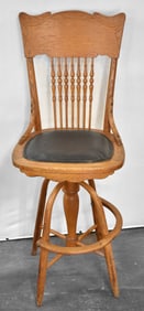 ANTIQUE OAK DRAFTING SWIVEL STOOL WITH LEATHER SEAT