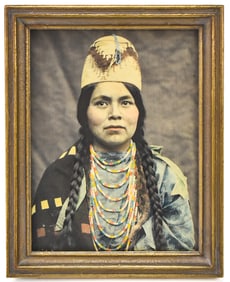 HAND-COLORED NATIVE AMERICAN WOMAN'S PORTRAIT PHOTOGRAPH