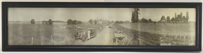 1937 McCULLOCH FAMILY 'FAIRVIEW FARM' PANORAMIC FRAMED PHOTOGRAPH