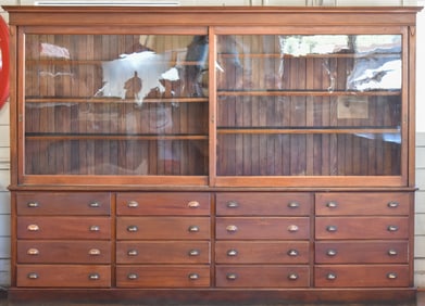 MONUMENTAL DEPARTMENT STORE DISPLAY CABINET