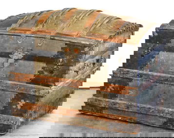 ANTIQUE DOME TOP TRUNK