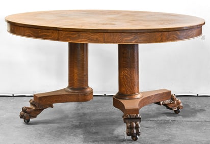 CIRCA 1900 OAK DINING TABLE WITH LEAVES