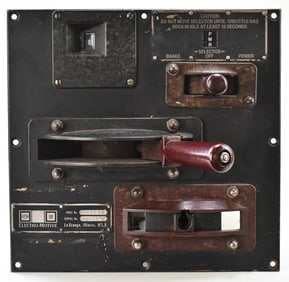 ELECTRO-MOTIVE LOCOMOTIVE CAB THROTTLE CONTROL PANEL