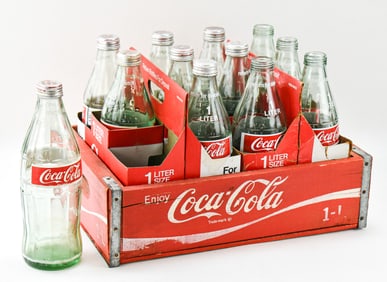 12 VINTAGE COCA-COLA ONE-LITER BOTTLES: ATLANTA BOTTLING