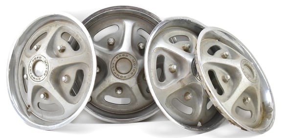1972 FORD F-100 HUB CAPS