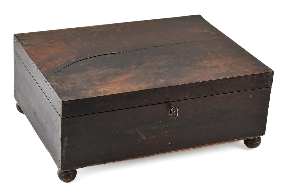 ANTIQUE STORAGE BOX (1 of 2)