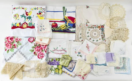 COLLECTION OF VINTAGE DOILIES, HANDKERCHIEFS, & TABLECLOTHS