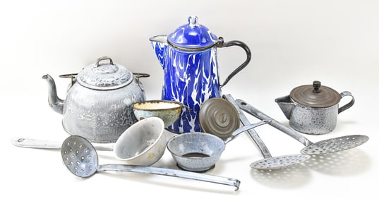 ASSORTED GRANITE & ENAMELWARE