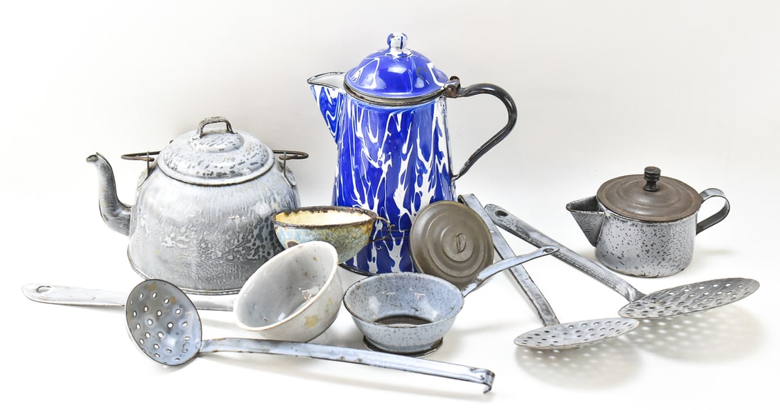 ASSORTED GRANITE & ENAMELWARE (1 of 3)