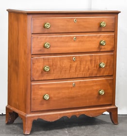 CIRCA 1790 CHEST OF DRAWERS