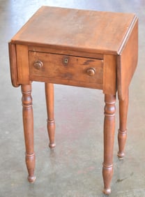 19TH C. DROP LEAF SINGLE DRAWER SIDE TABLE