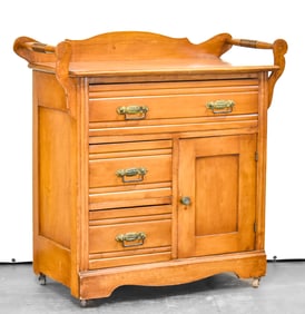 EARLY 20TH C. WASHSTAND