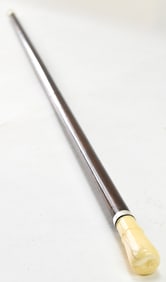 VICTORIAN WALKING STICK WITH A ROUNDED POMMEL