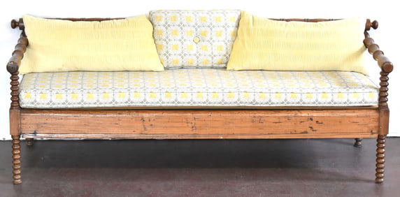 MID TO LATE 19TH C. DAYBED