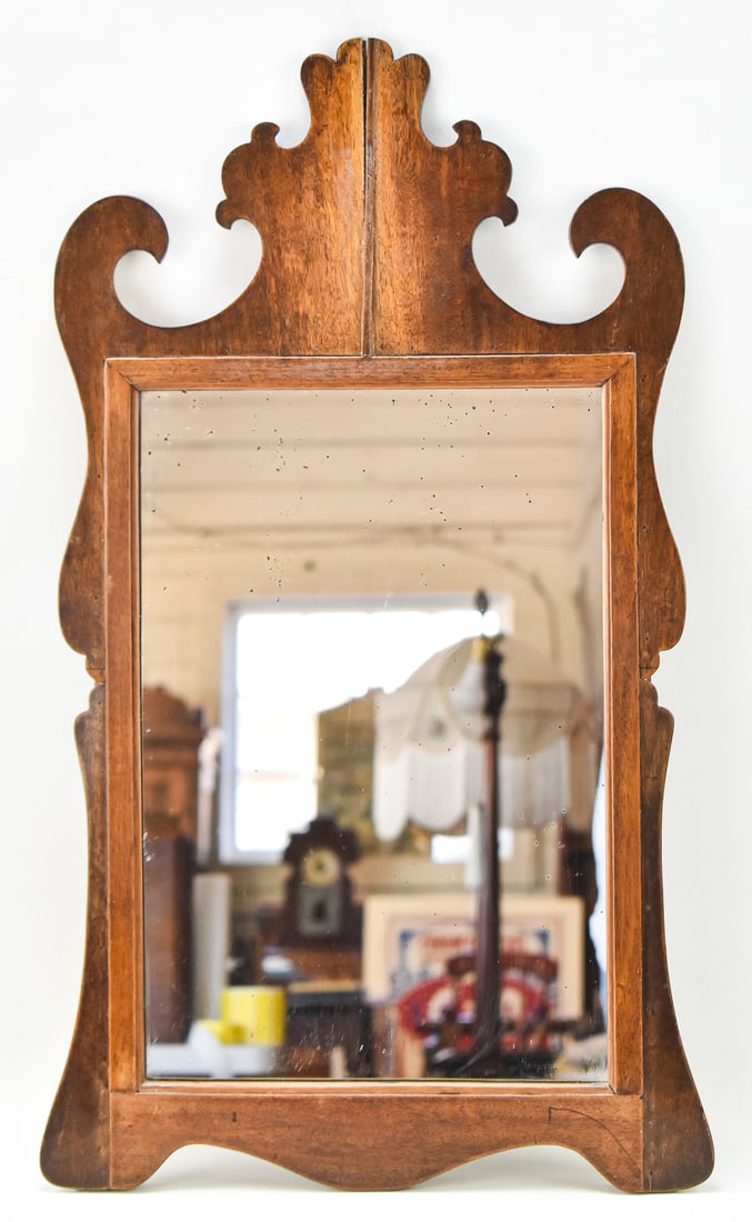 FEDERAL MAHOGANY MIRROR; 18TH CENTURY (1 of 2)