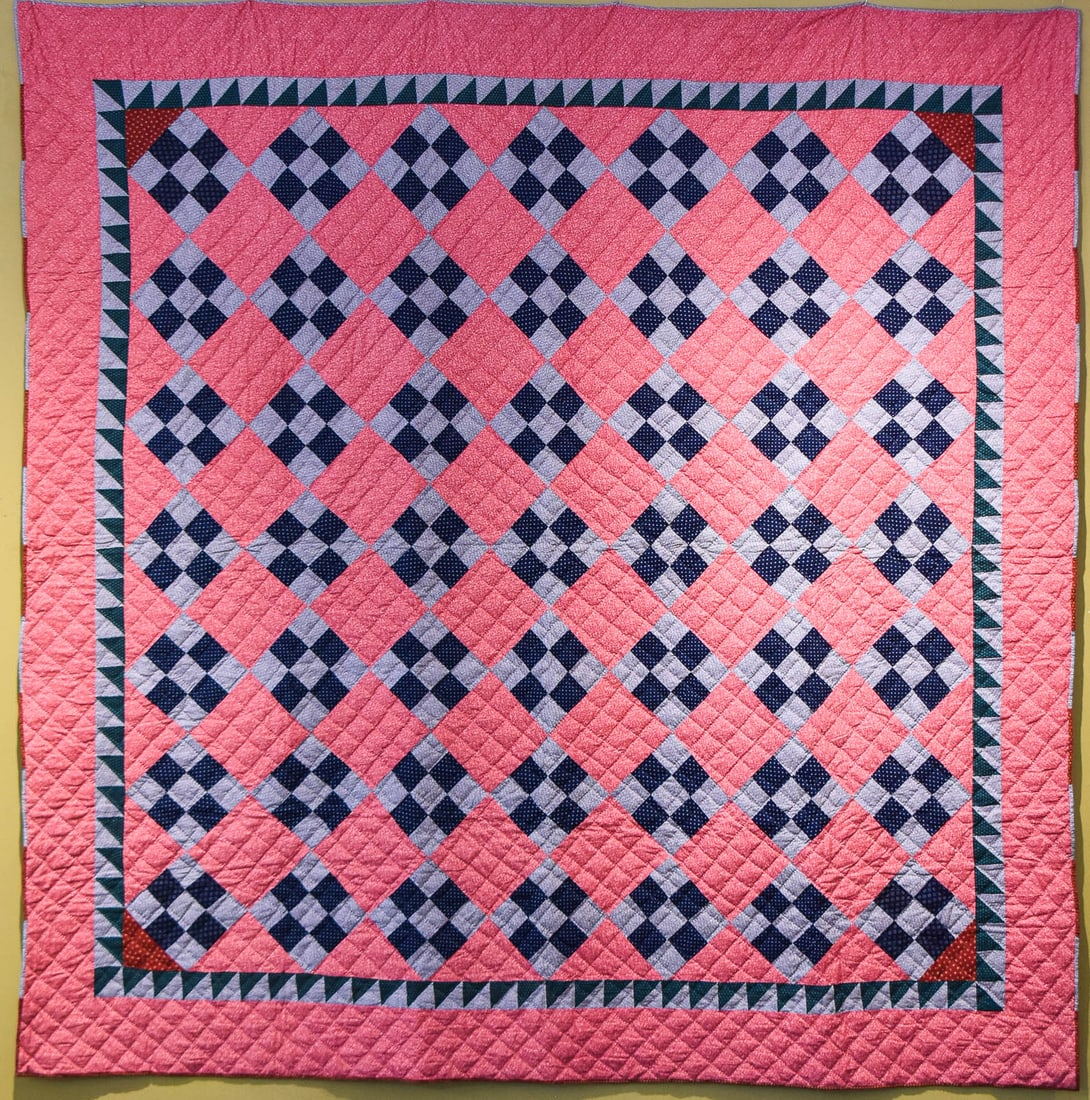 VINTAGE PATCHWORK CHECKERED QUILT (1 of 3)