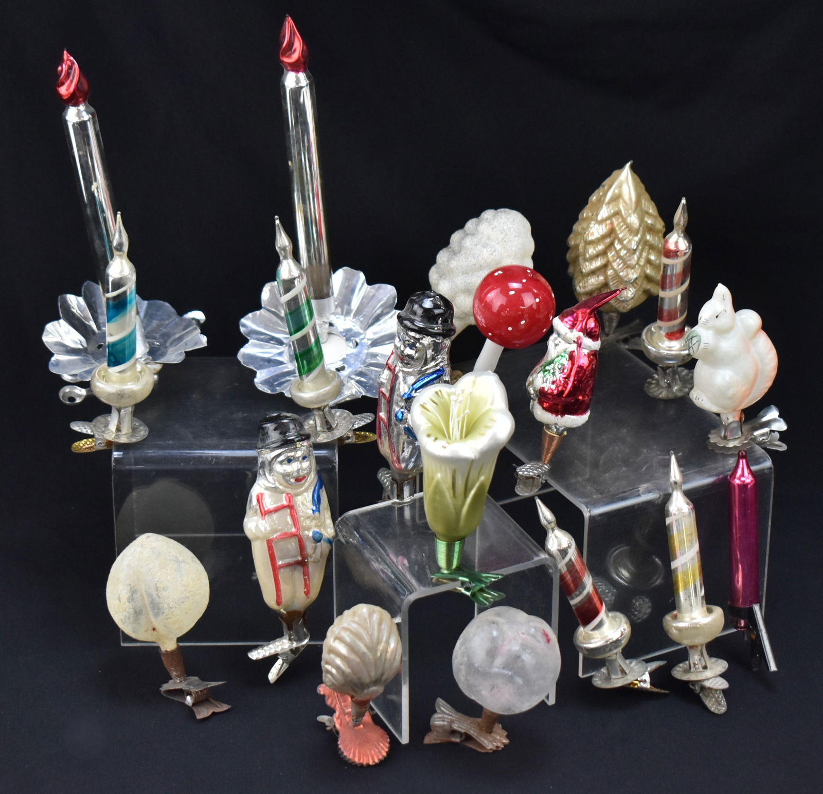 ASSORTED CLIP-ON GLASS CHRISTMAS TREE ORNAMENTS (1 of 5)