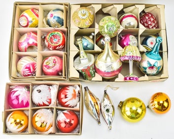 ASSORTED VINTAGE CHRISTMAS GLASS BALL ORNAMENTS & MORE