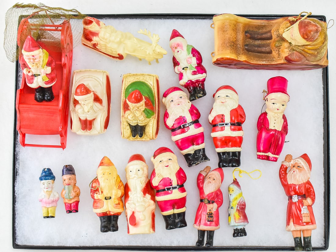 COLLECTION OF VINTAGE SANTA CELLULOID ORNAMENTS (1 of 5)