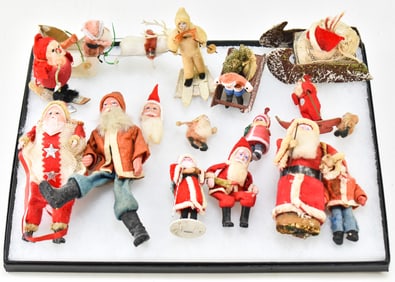 COLLECTION OF ANTIQUE AND VINTAGE SANTA FIGURES