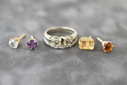 14KT GOLD RING & EARRINGS