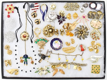 ASSORTED COSTUME JEWELRY