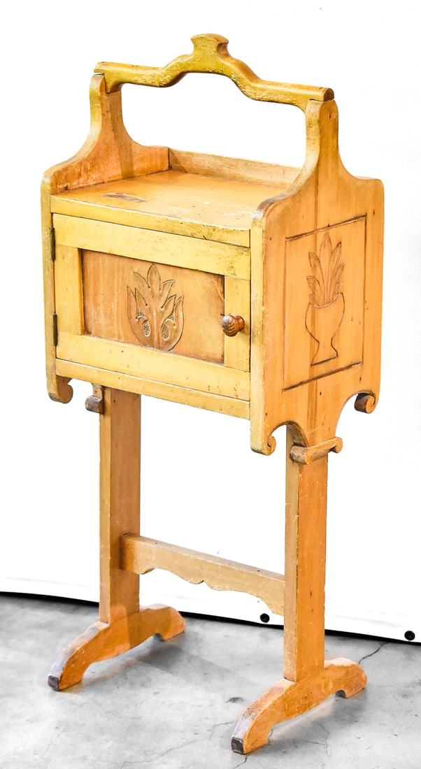 PRIMITIVE PINE SMOKING STAND (1 of 3)